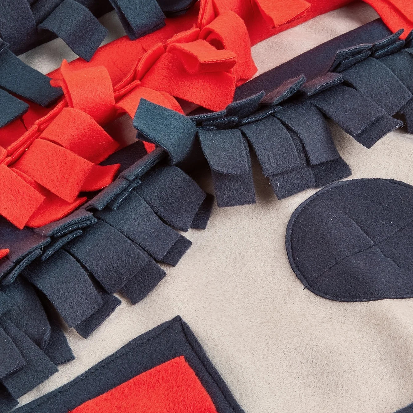 Square Snuffle Mat – Boredom-Busting Brain Game for Dogs